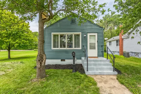 726 W Superior St, Ottawa, IL 61350