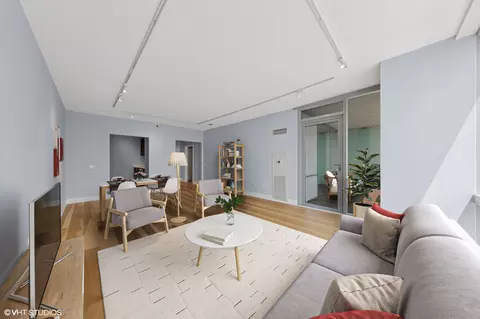 Living - 8 E Randolph St #3203, Chicago, IL 60601 photo 1 of 3