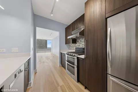 Kitchen - 8 E Randolph St #3203, Chicago, IL 60601 photo 1 of 2
