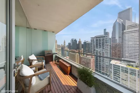 Exterior - 8 E Randolph St #3203, Chicago, IL 60601 photo 1 of 1