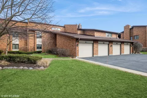 1027 Deerfield Pl #1, Highland Park, IL 60035
