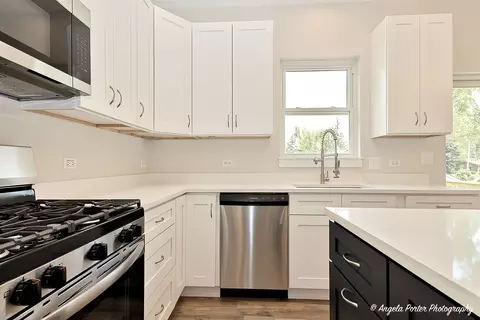 3906 W West Ave, Mchenry, IL 60050 photo 12