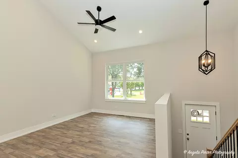 3906 W West Ave, Mchenry, IL 60050 photo 3