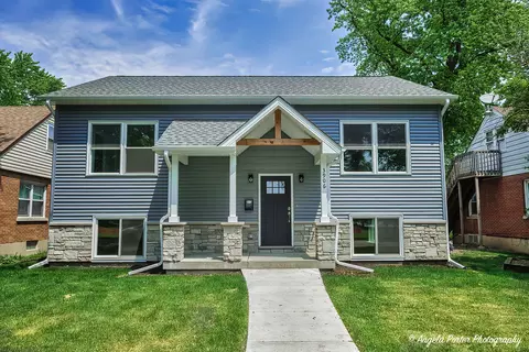 3906 W West Ave, Mchenry, IL 60050