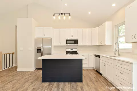 3906 W West Ave, Mchenry, IL 60050 photo 10