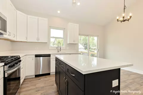 3906 W West Ave, Mchenry, IL 60050 photo 9