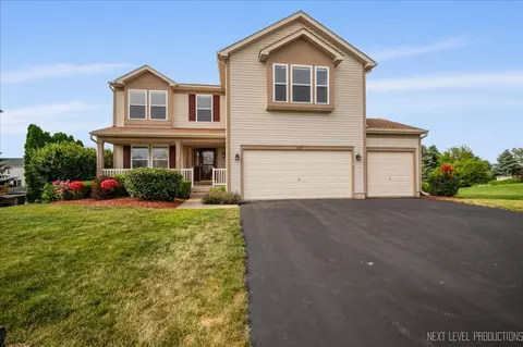 109 Evergreen Dr, Kirkland, IL 60146