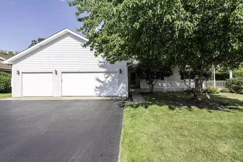 309 Blue Spruce Ct, Lake Villa, IL 60046