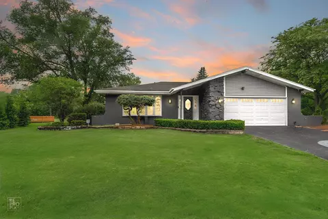12620 S Kinvarra Dr, Palos Park, IL 60464