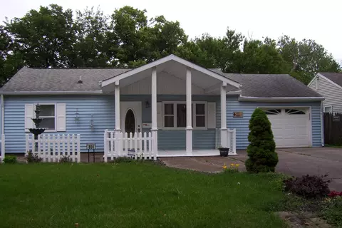 800 Roselyn Dr, Rantoul, IL 61866