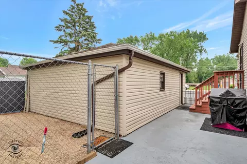 Exterior - 3830 W 154th Pl, Markham, IL 60428 photo 2 of 10