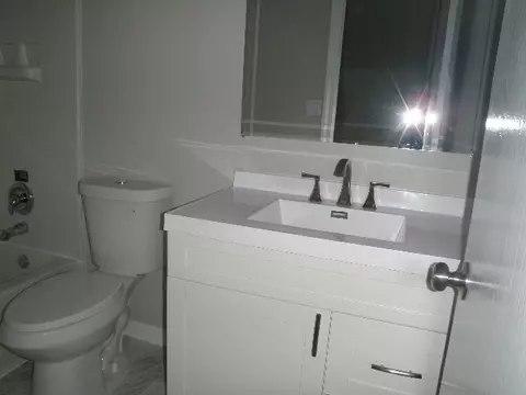 Bath - 415 Palmor Dr, Ottawa, IL 61350 photo 2 of 2