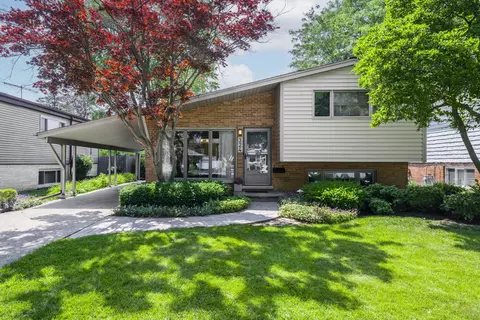 324 N Stewart Ave, Lombard, IL 60148
