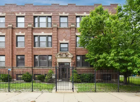 4220 S Champlain Ave #2N, Chicago, IL 60653