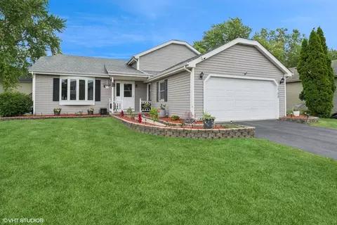 1700 Wicker St, Woodstock, IL 60098