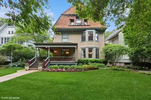 1419 Judson Ave, Evanston, IL 60201