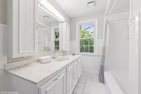 Bath - 220 Elm St, Wheaton, IL 60189 photo 6 of 6