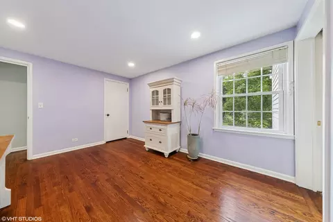Bedroom - 220 Elm St, Wheaton, IL 60189 photo 3 of 4