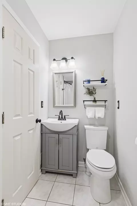 Bath - 220 Elm St, Wheaton, IL 60189 photo 1 of 6
