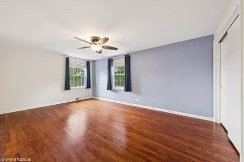 Bedroom - 220 Elm St, Wheaton, IL 60189 photo 4 of 4
