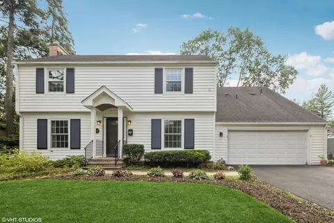 220 Elm St, Wheaton, IL 60189