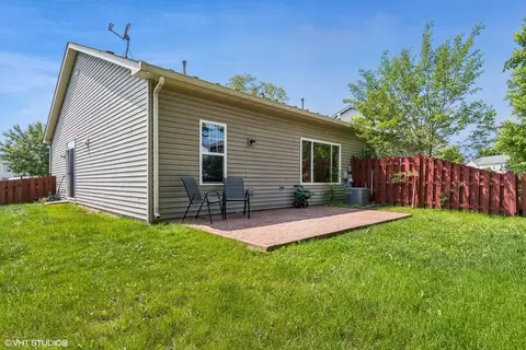 722 Eberly Ct, Plano, IL 60545 photo 11