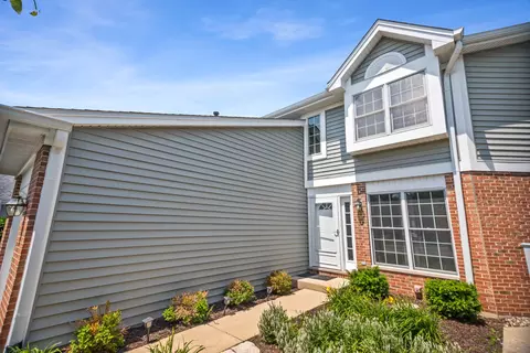 257 Eclipse Dr #257, Carol Stream, IL 60188