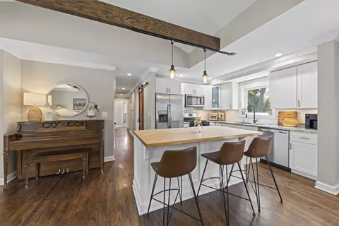 26 W079 Thomas Rd, Wheaton, IL 60187 photo 8