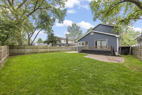 Exterior - 523 Kipling Ct, Wheaton, IL 60187 photo 6 of 8