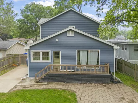 Exterior - 523 Kipling Ct, Wheaton, IL 60187 photo 4 of 8