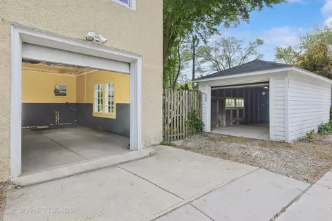 Exterior - 822 Clinton Pl, Evanston, IL 60201 photo 6 of 6