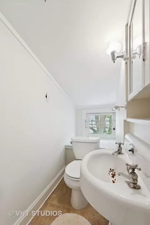Bath - 822 Clinton Pl, Evanston, IL 60201 photo 4 of 4