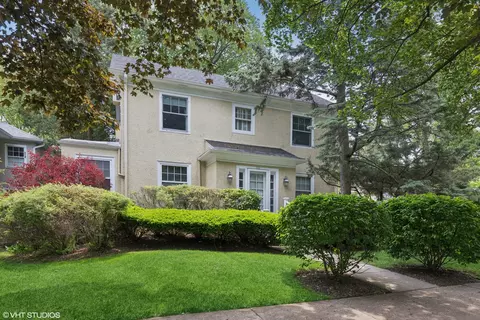 822 Clinton Pl, Evanston, IL 60201