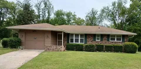 4632 Yale Dr, Rockford, IL 61109
