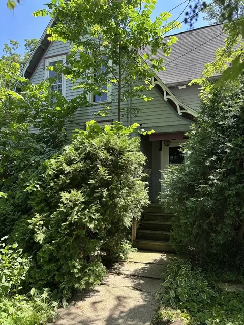 114 E Brown St, West Chicago, IL 60185
