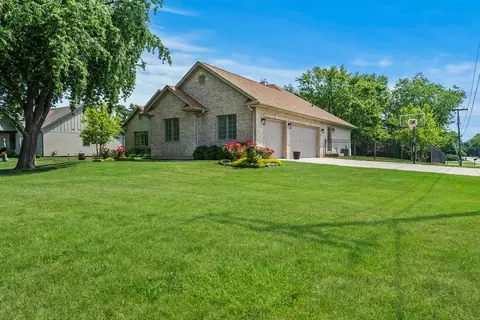 12203 Walker Rd, Lemont, IL 60439 photo 6