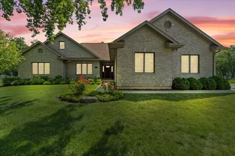 12203 Walker Rd, Lemont, IL 60439 photo 2