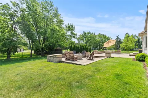 12203 Walker Rd, Lemont, IL 60439 photo 12