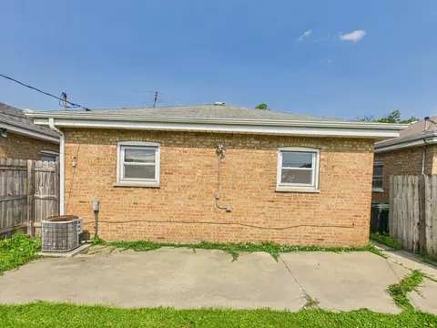 Exterior - 4628 1st Ave, Lyons, IL 60534 photo 5 of 6