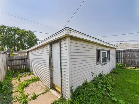 Exterior - 4628 1st Ave, Lyons, IL 60534 photo 6 of 6