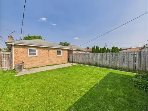 Exterior - 4628 1st Ave, Lyons, IL 60534 photo 4 of 6