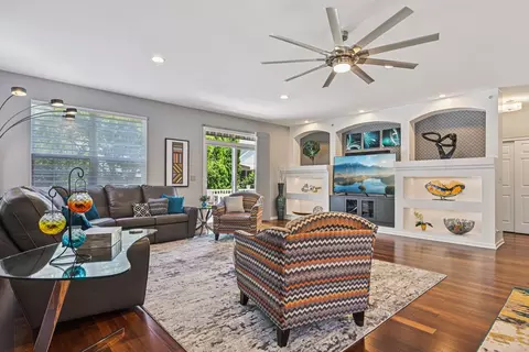 Living - 1845 Avon Dr, Hoffman Estates, IL 60192 photo 2 of 5