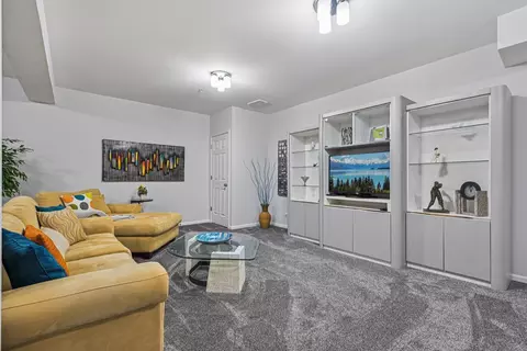 Living - 1845 Avon Dr, Hoffman Estates, IL 60192 photo 4 of 5