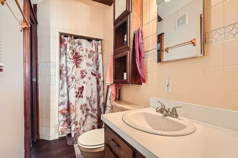Bath - 16320 S Howard St, Plainfield, IL 60586 photo 2 of 2