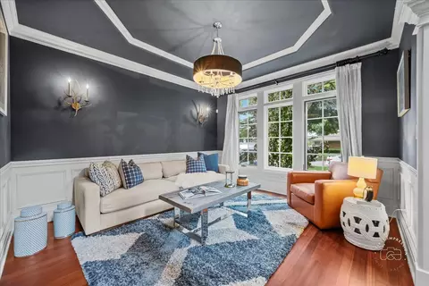 640 S Wright St, Naperville, IL 60540 photo 8