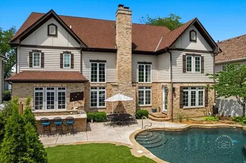 640 S Wright St, Naperville, IL 60540 photo 5