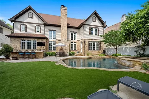 640 S Wright St, Naperville, IL 60540 photo 4