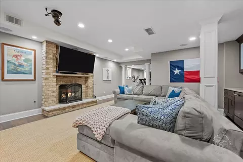 640 S Wright St, Naperville, IL 60540 photo 24