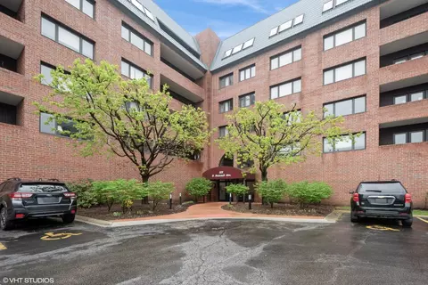 101 Summit Ave #307, Park Ridge, IL 60068