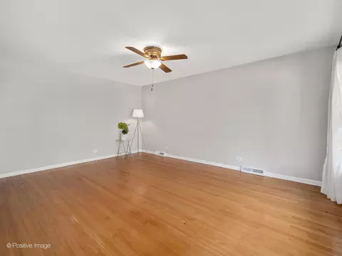 4220 Maple Ave, Brookfield, IL 60513 photo 3